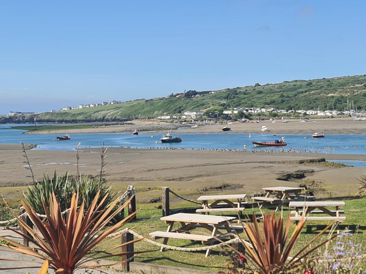 The Teifi Waterside Hotel 卡迪根 外观 照片